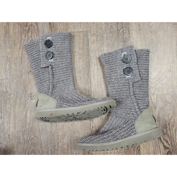 Ugg Boots Size 5 Gray Buttons Tall Knit F3011H - Picture 1 of 7
